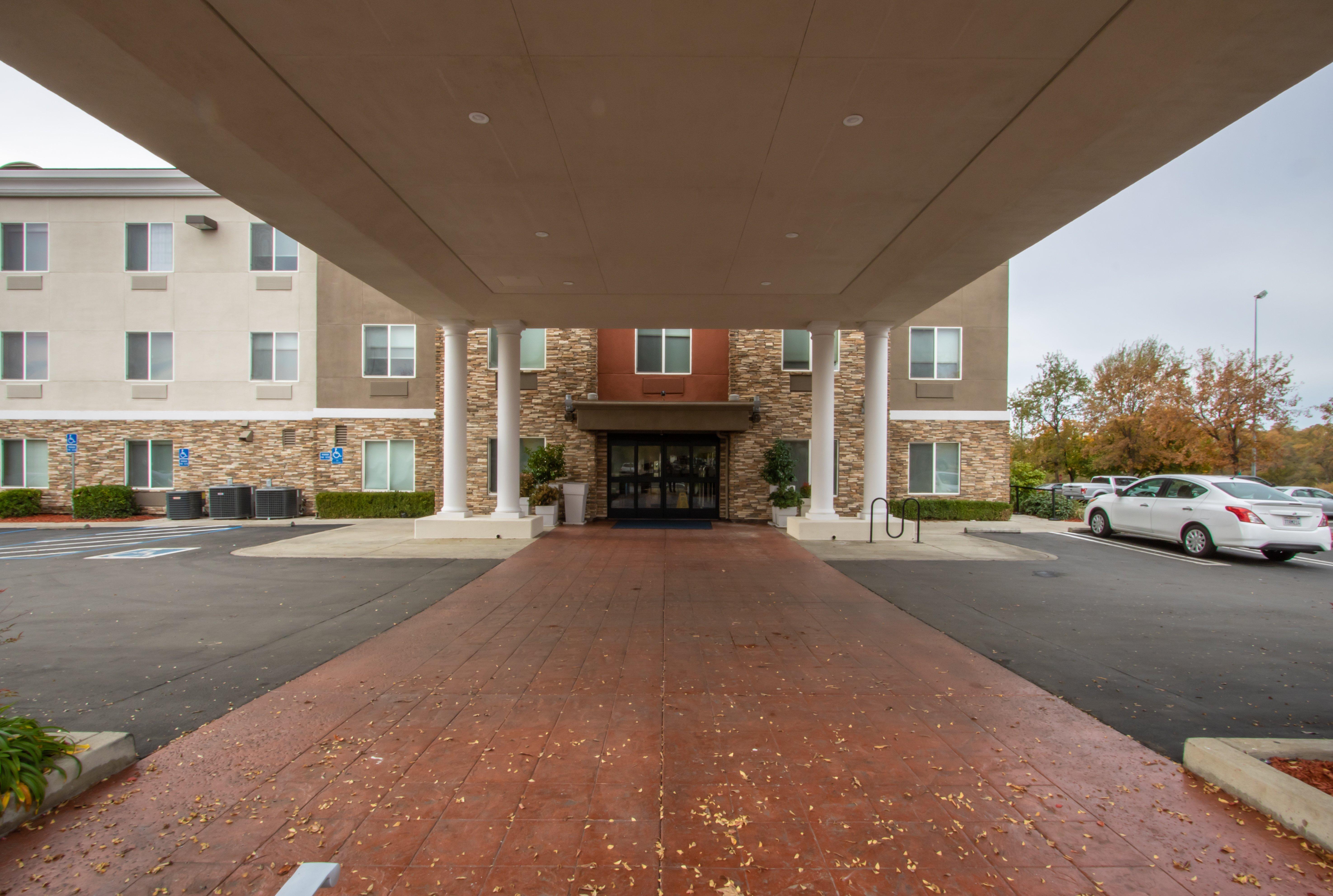 Holiday Inn Express Hotel & Suites Roseville - Galleria Area, An Ihg Hotel Exterior photo